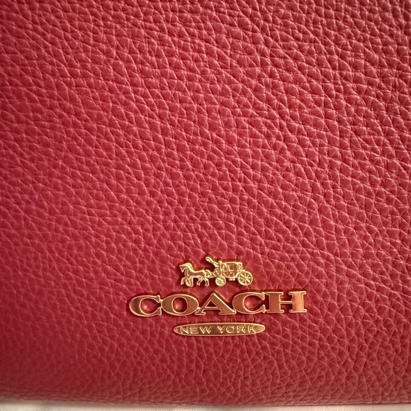 🩷Coach NWT Wine Color Leather Shoulder Bag with crossbody straps & Gold hardware - Picture 6 of 6